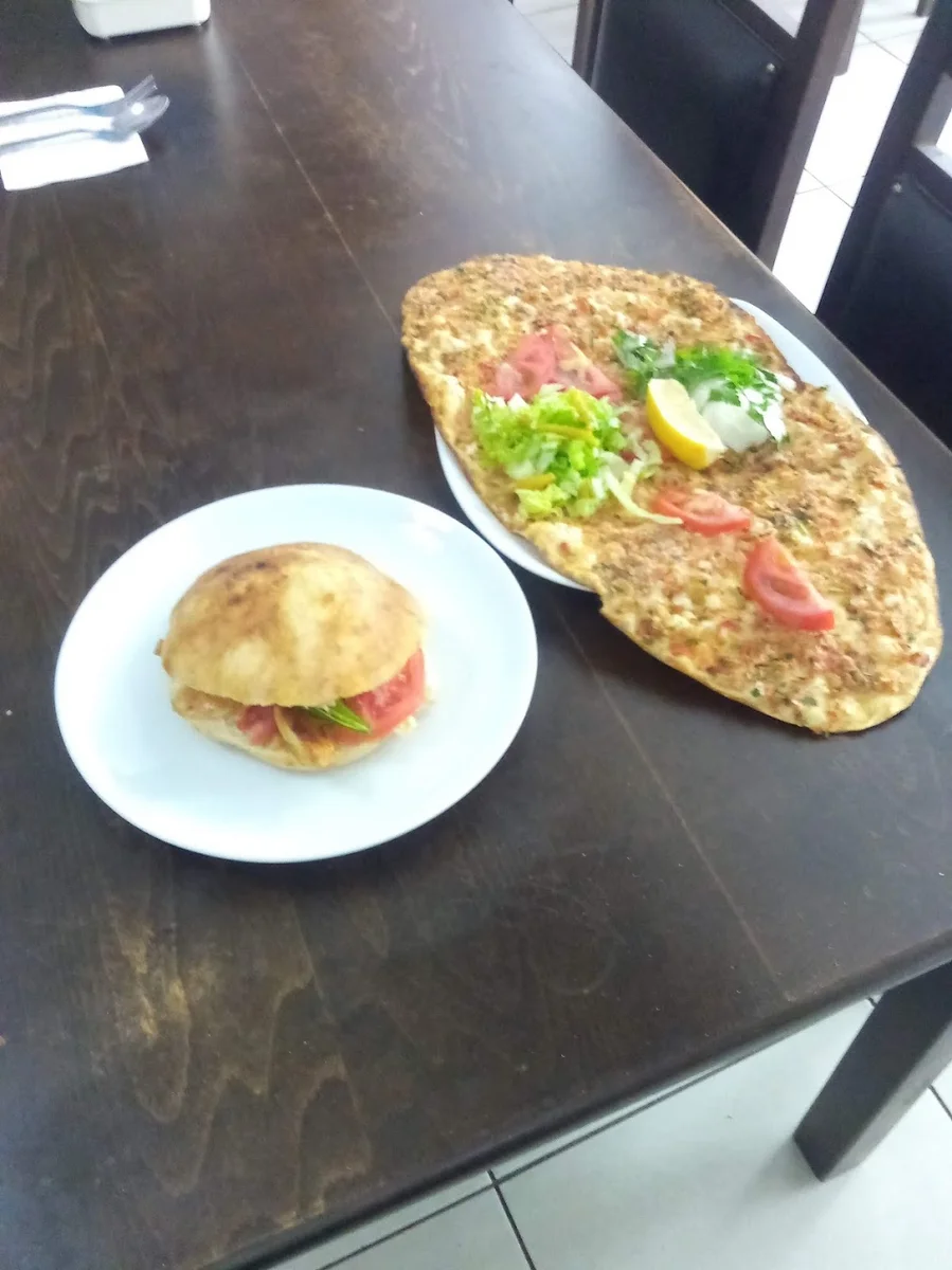 Bizim Taş Fırn Kebap Lahmacun Salonu - Görsel 8