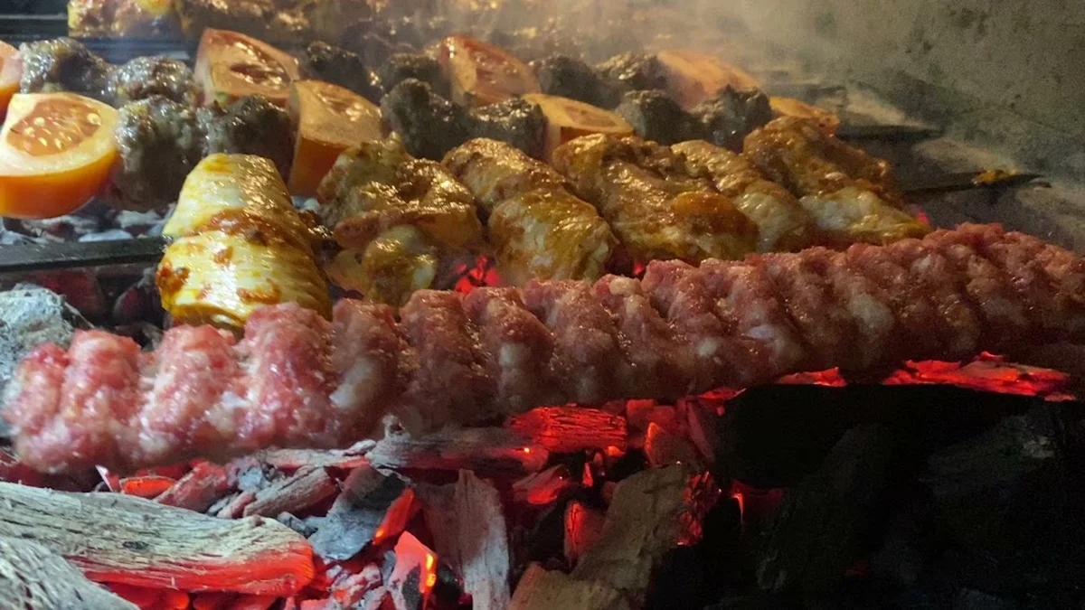 ADIYAMAN PİDE LAHMACUN DÖNER KEBAP SALONU - Görsel 1