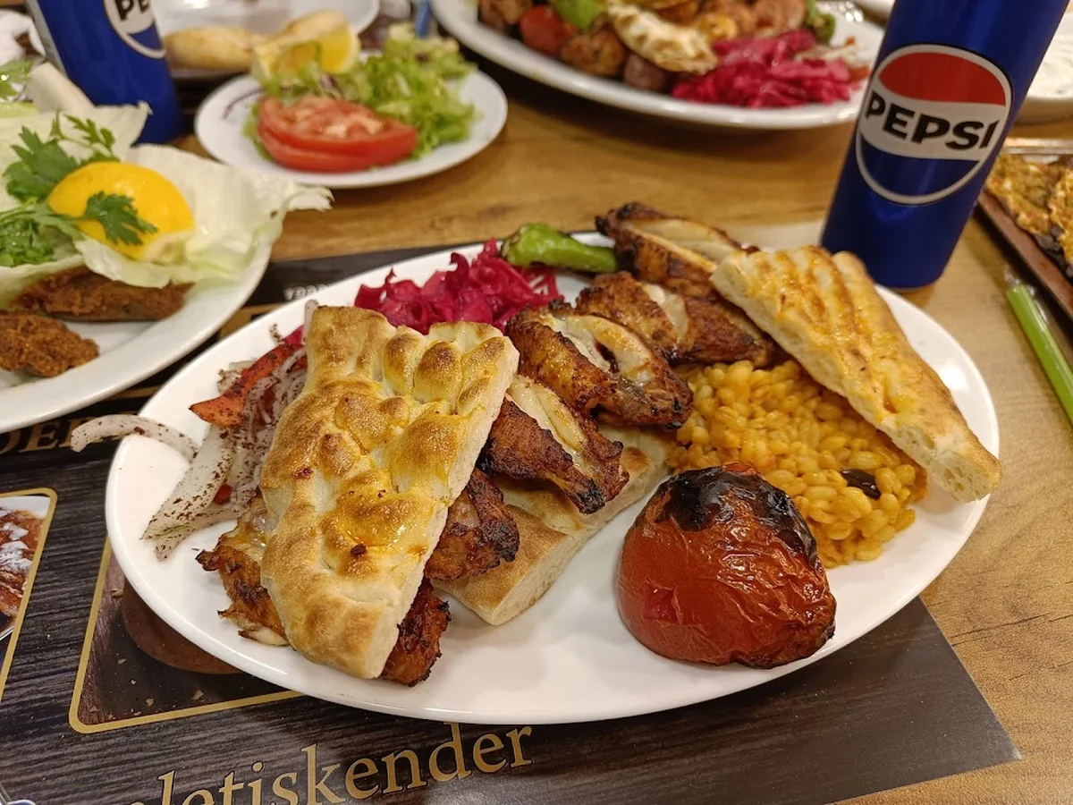 PALET İSKENDER KEBAPÇISI - Görsel 2