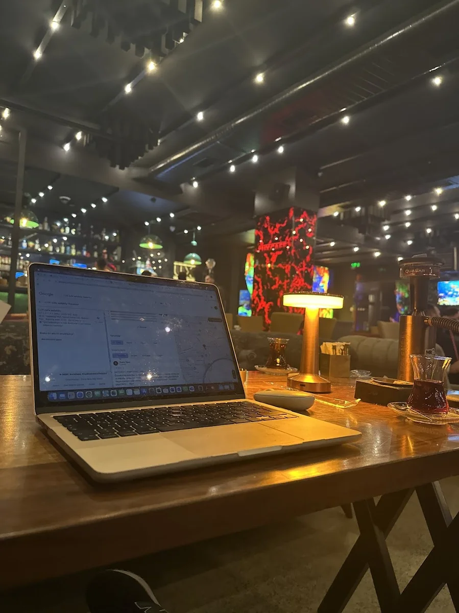 LUX cafe sefaköy - Görsel 1