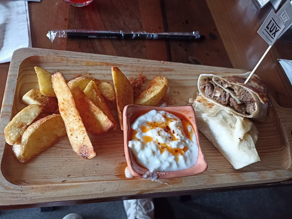 LUX cafe sefaköy - Görsel 6