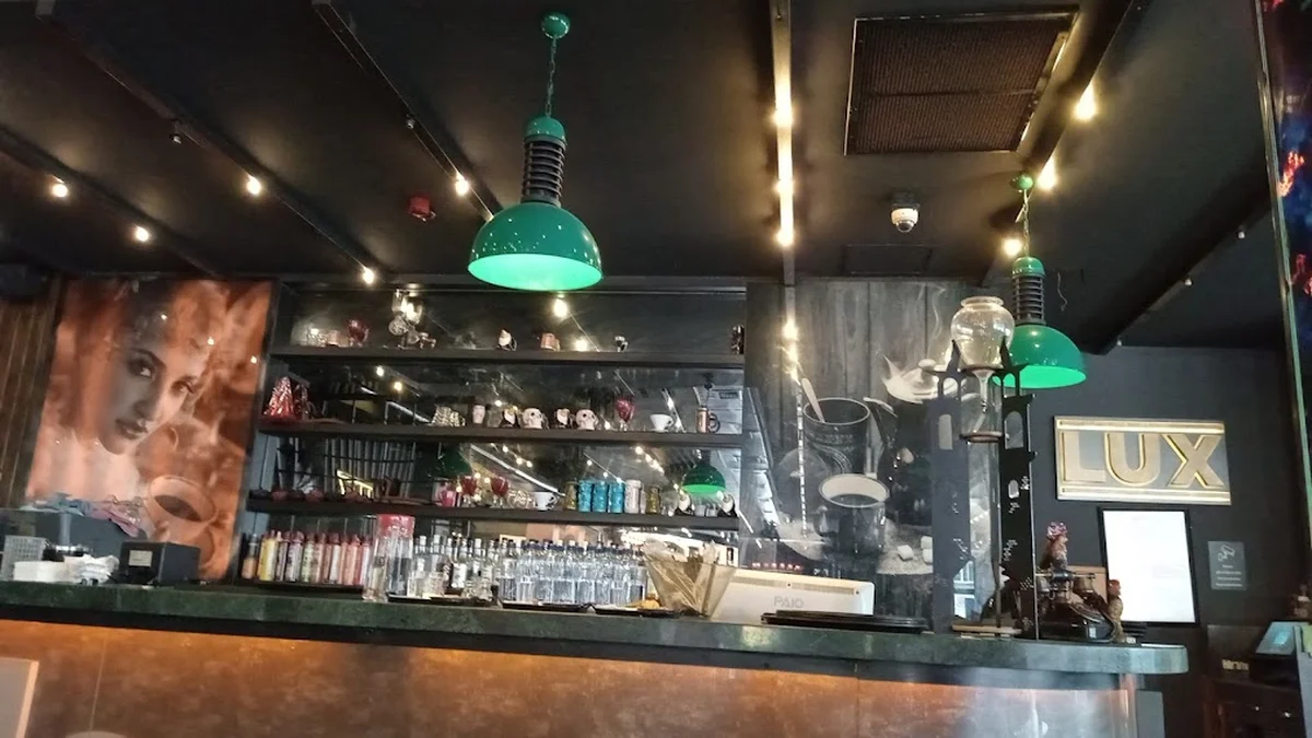 LUX cafe sefaköy - Görsel 7