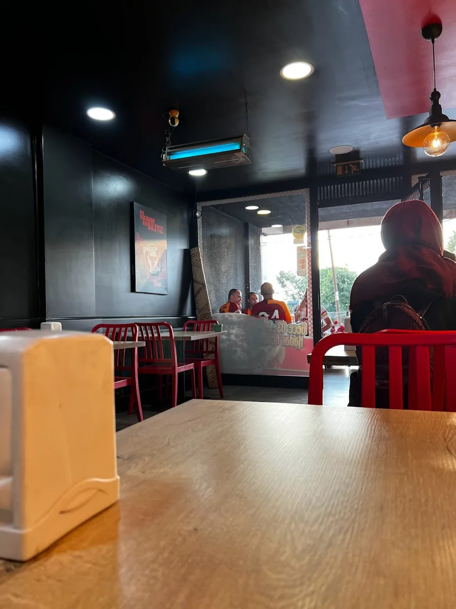 Pizzabulls Seyrantepe- Kağıthane - Görsel 7