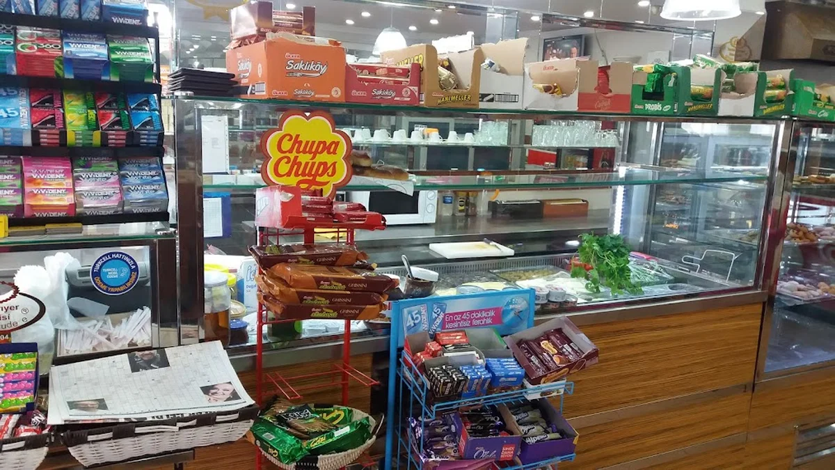 Tarihi Sarıyer Börekçisi Cafe Restaurant - Görsel 3