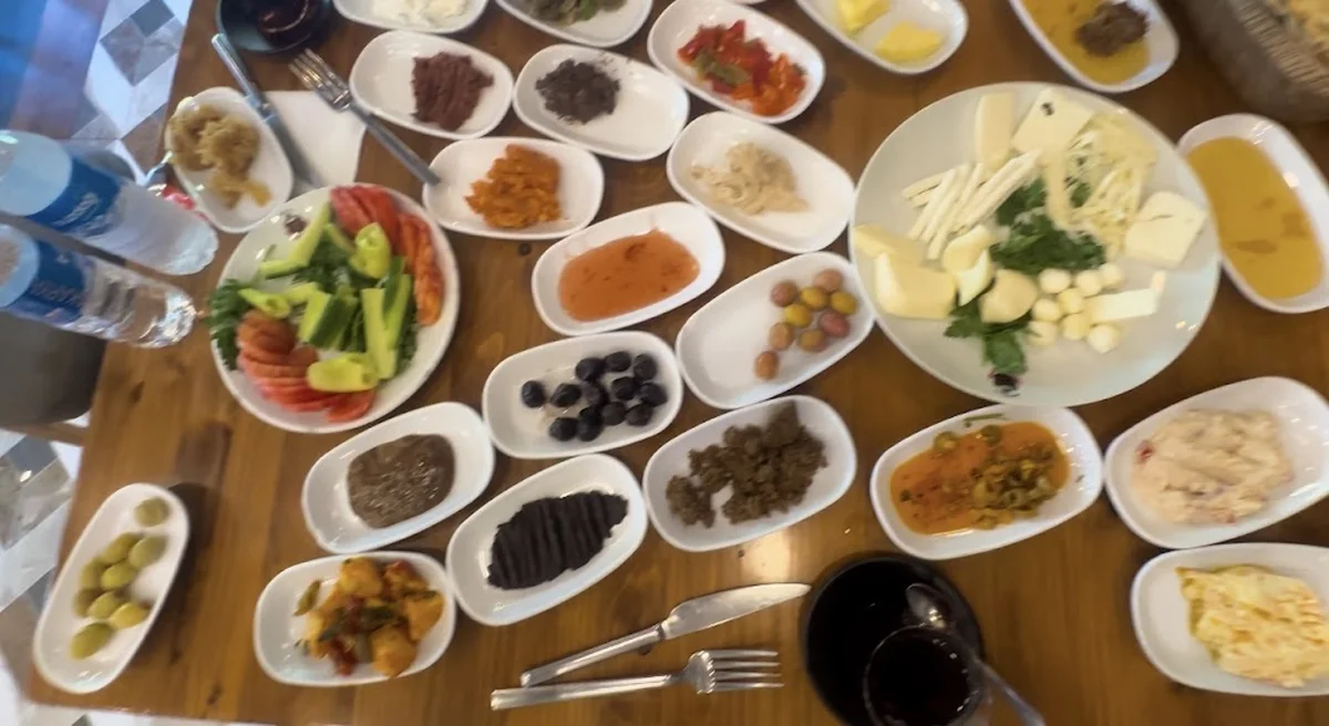 YİĞİTHAN SOFRASI &YÖRESEL VAN KAHVALTI - Görsel 9